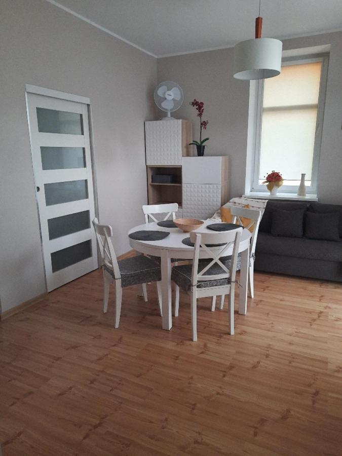 Apartament Nowowiejskiego ชวีโนวิชแจ ภายนอก รูปภาพ